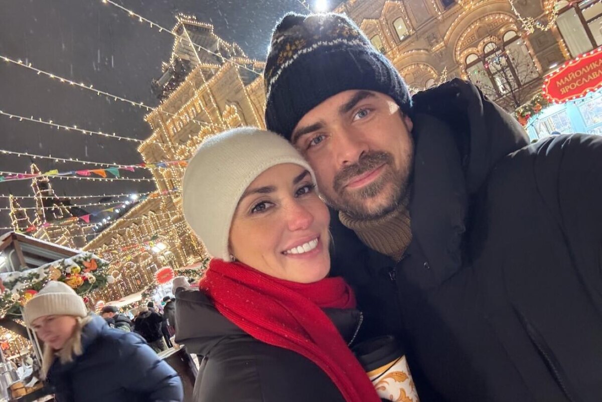    Агата Муцениеце и Петр Дранга Социальные сети