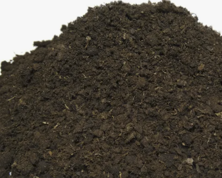 Торф при производстве после добычи из-под земли обязательно проветривается.