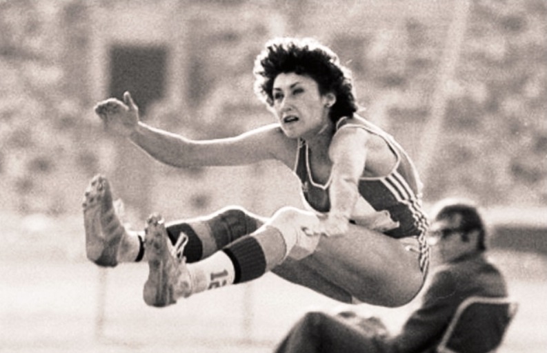 Чистякова во время прыжка