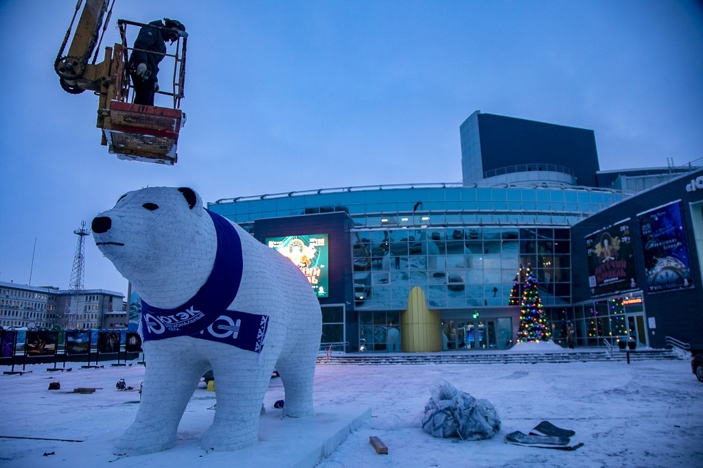    В Ханты-Мансийске появились белые медведи