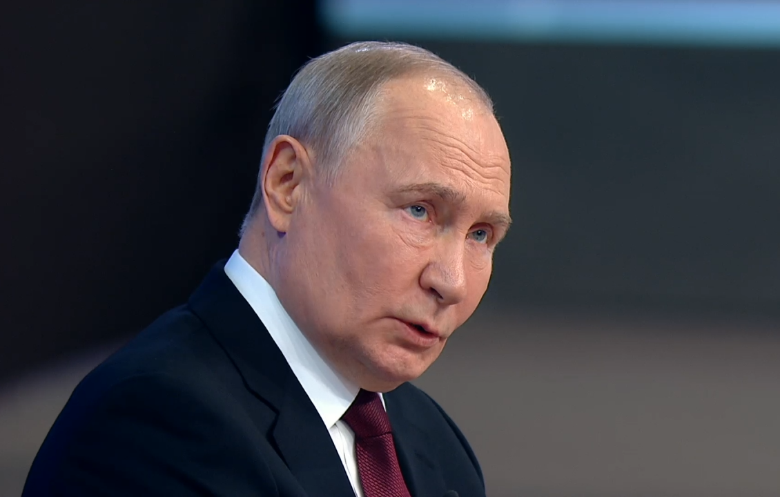    Путин: РФ готова подписать мирные соглашения с любыми легитимными властями в Киеве