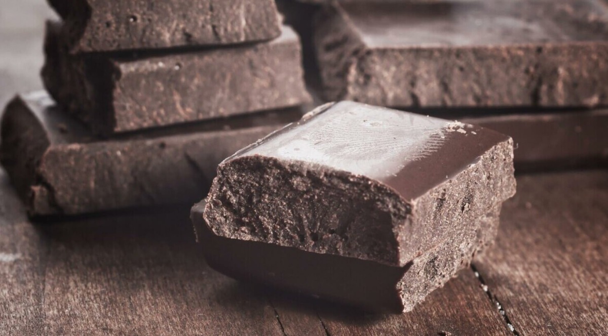    Белый налет на шоколаде появляется из-за неправильного хранения. Источник изображения: iStock