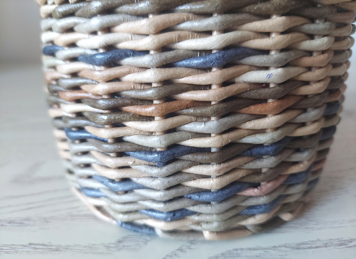 Плетение из бумажной лозы