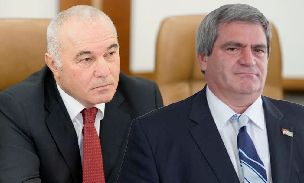    Адгур Харазия (слева) застрелил Вахтанга Голандзия.