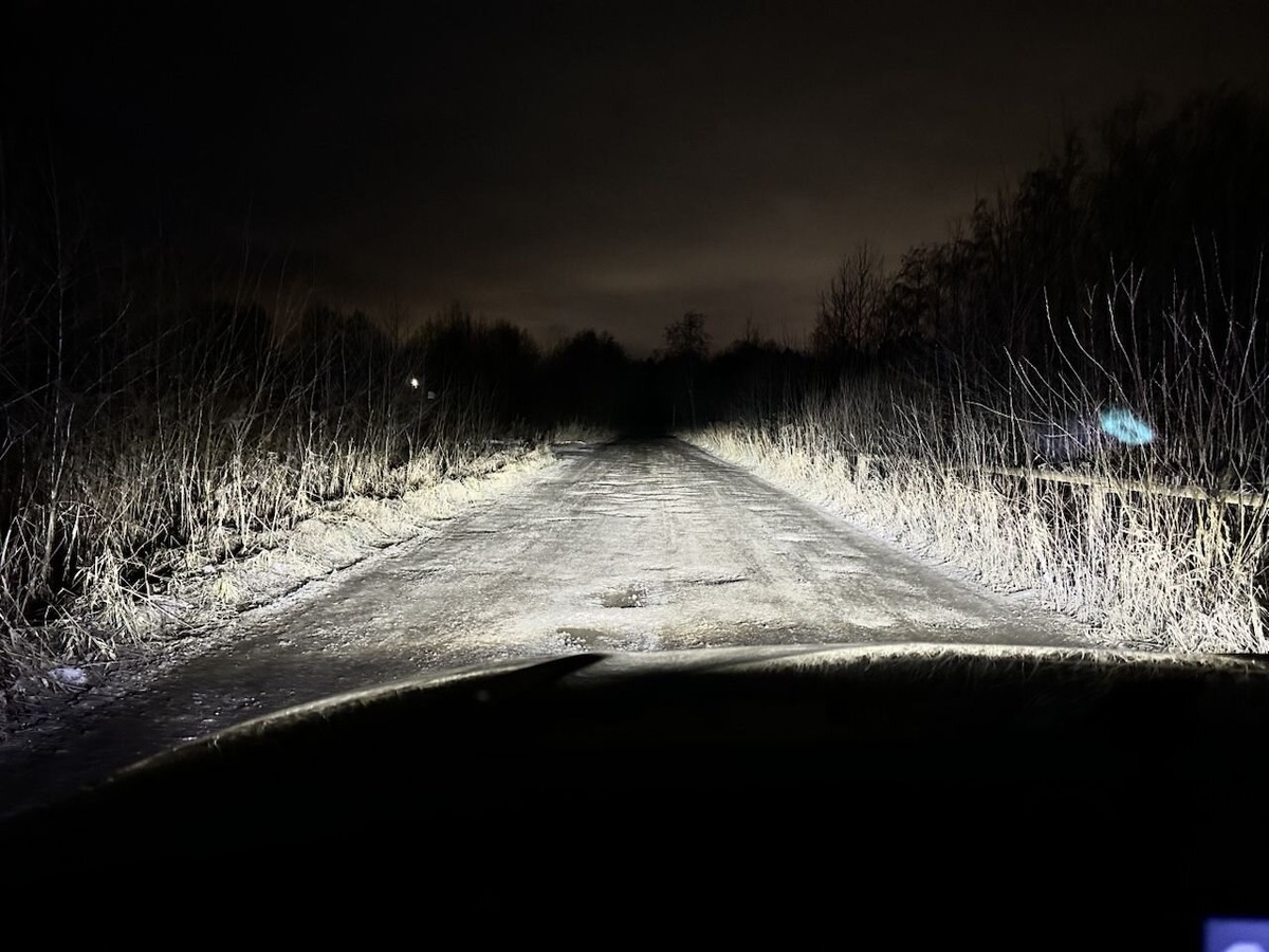 Ближний свет. 6000 кельвинов чисто белое свечение. 