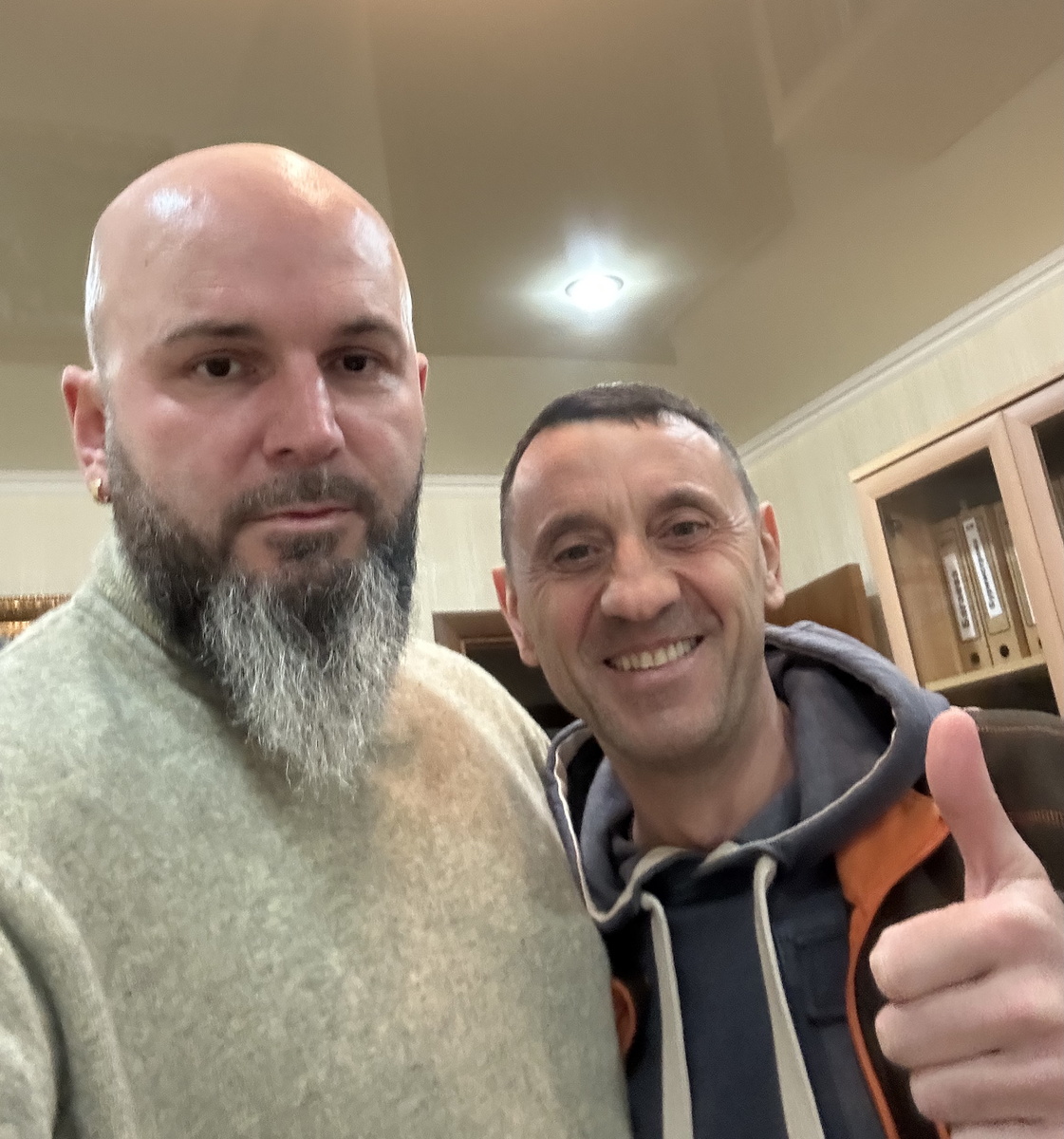 Счастливый Виталик вместе с автором. Селфи