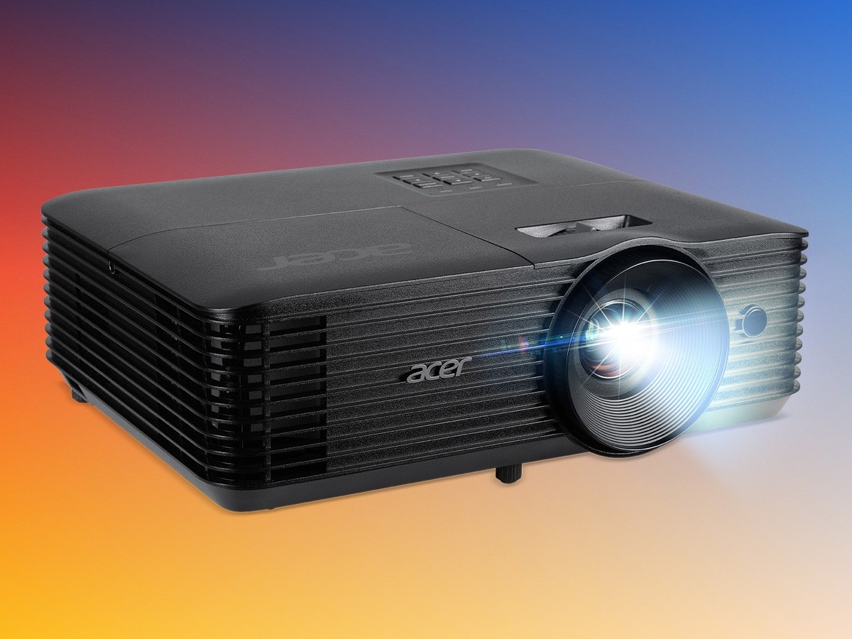    Acer X1328WHn с возможностью создания 300-дюймовой проекции прибыл в Россию