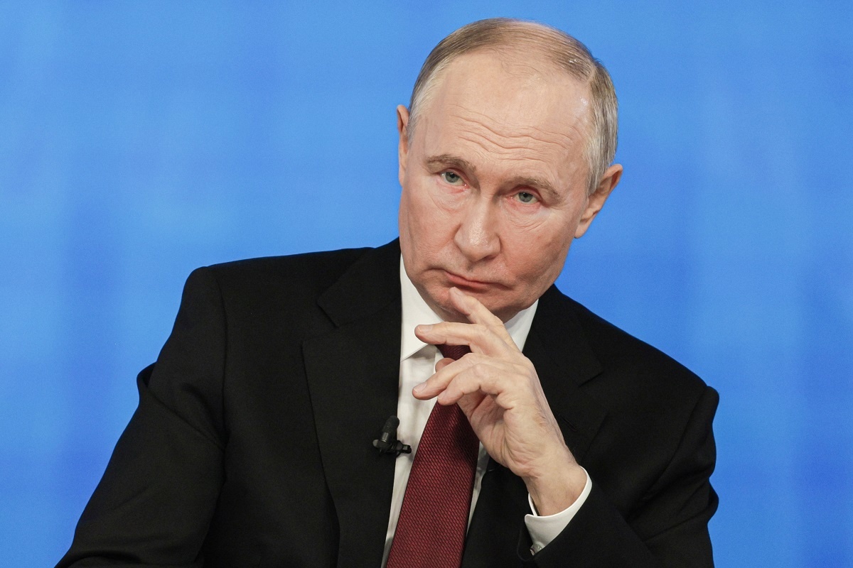    В этом году прямая линия продлилась 4,5 часа