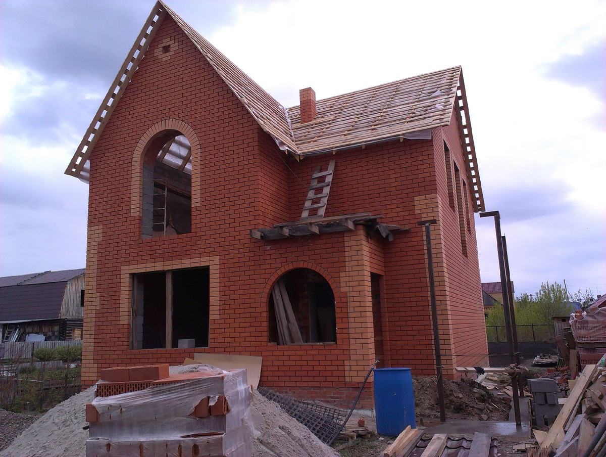 строится новая крыша