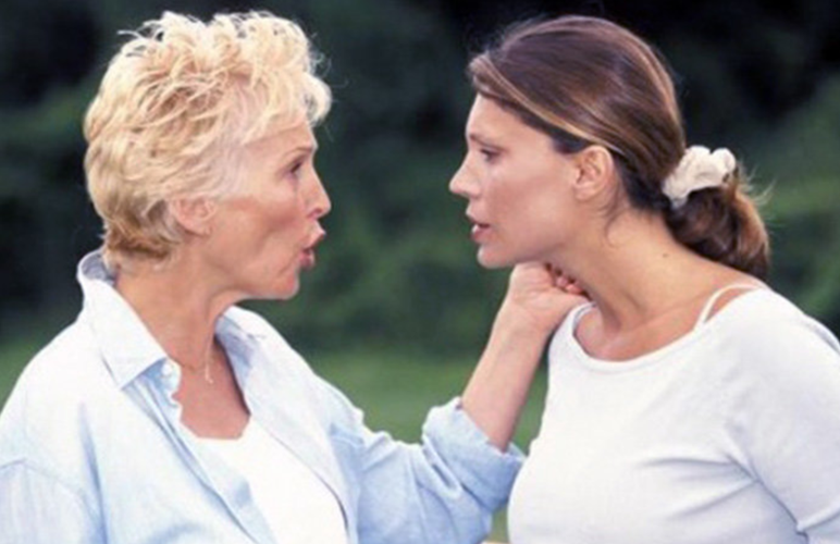 Светлана разговаривает со свкровью