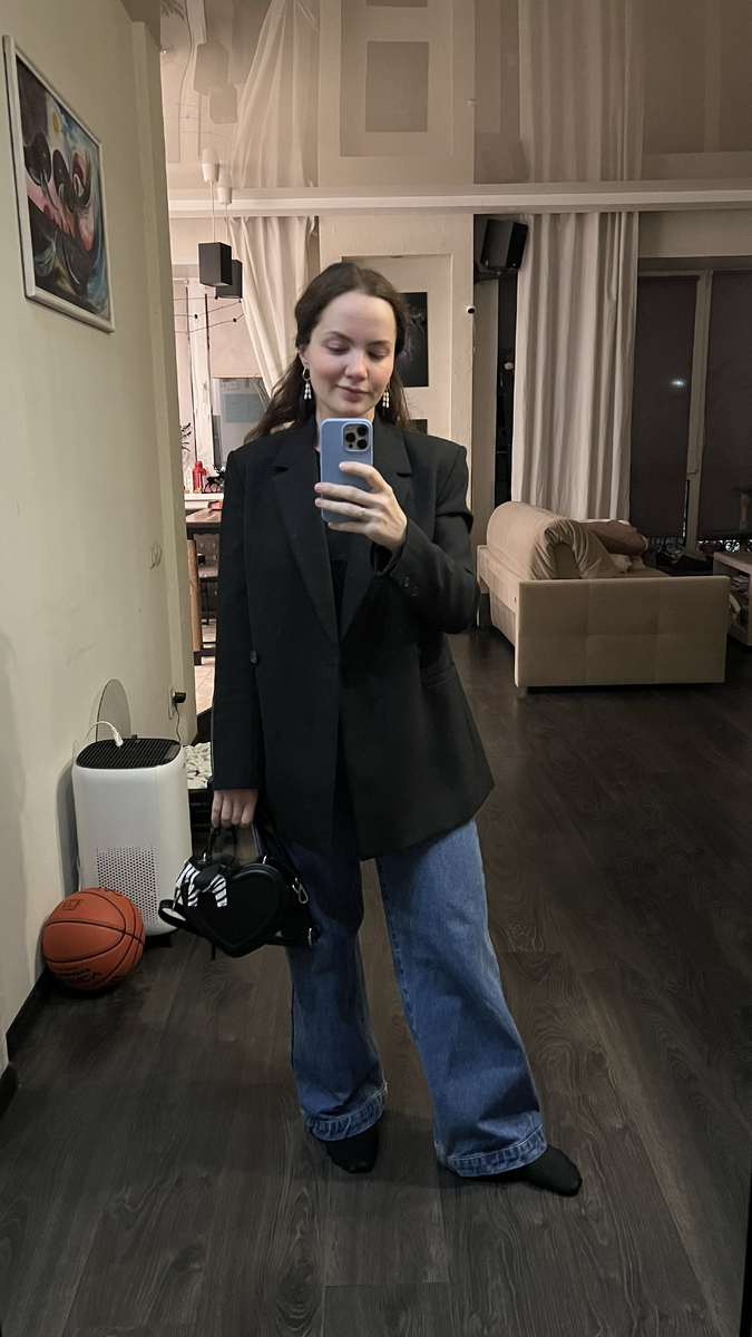 Это я сделала фото перед выходом