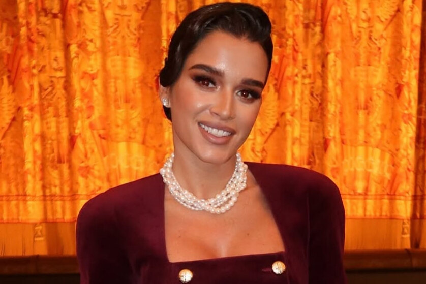     «Новогодняя традиция»: Ксения Бородина вместе с женихом и дочерью появилась в Большом театре