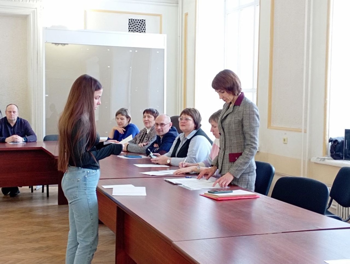    В Курске состоялась жеребьевка для распределения квартир среди детей-сирот