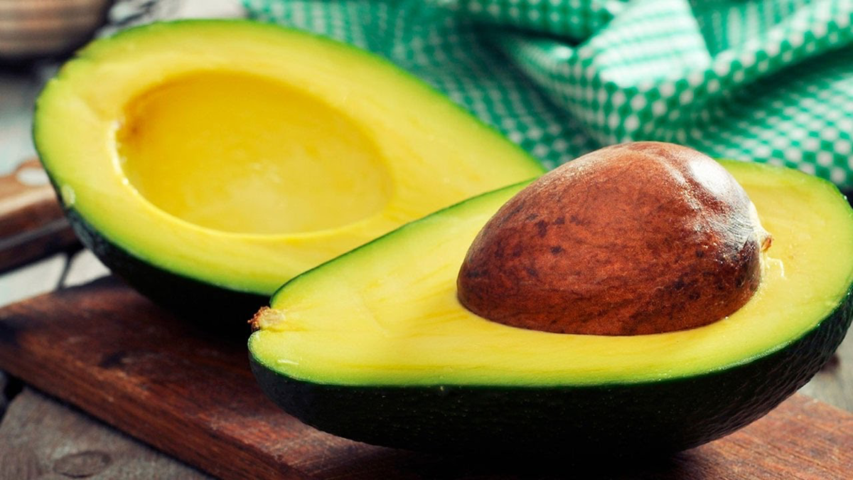 Спелый авокадо