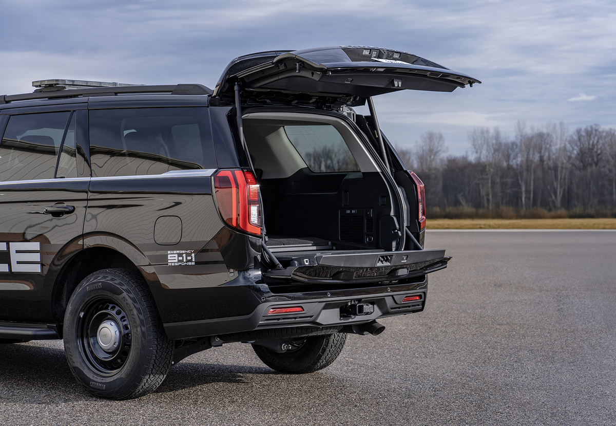 Ford Expedition SSV. Фото: Ford