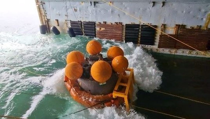 Отработка действий по спасению возвращаемого аппарата корабля после приводнения. Фото: ISRO