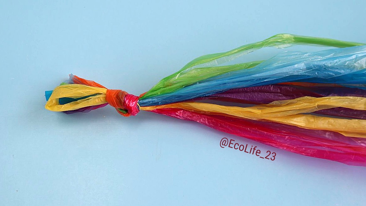 плетение из пакетов