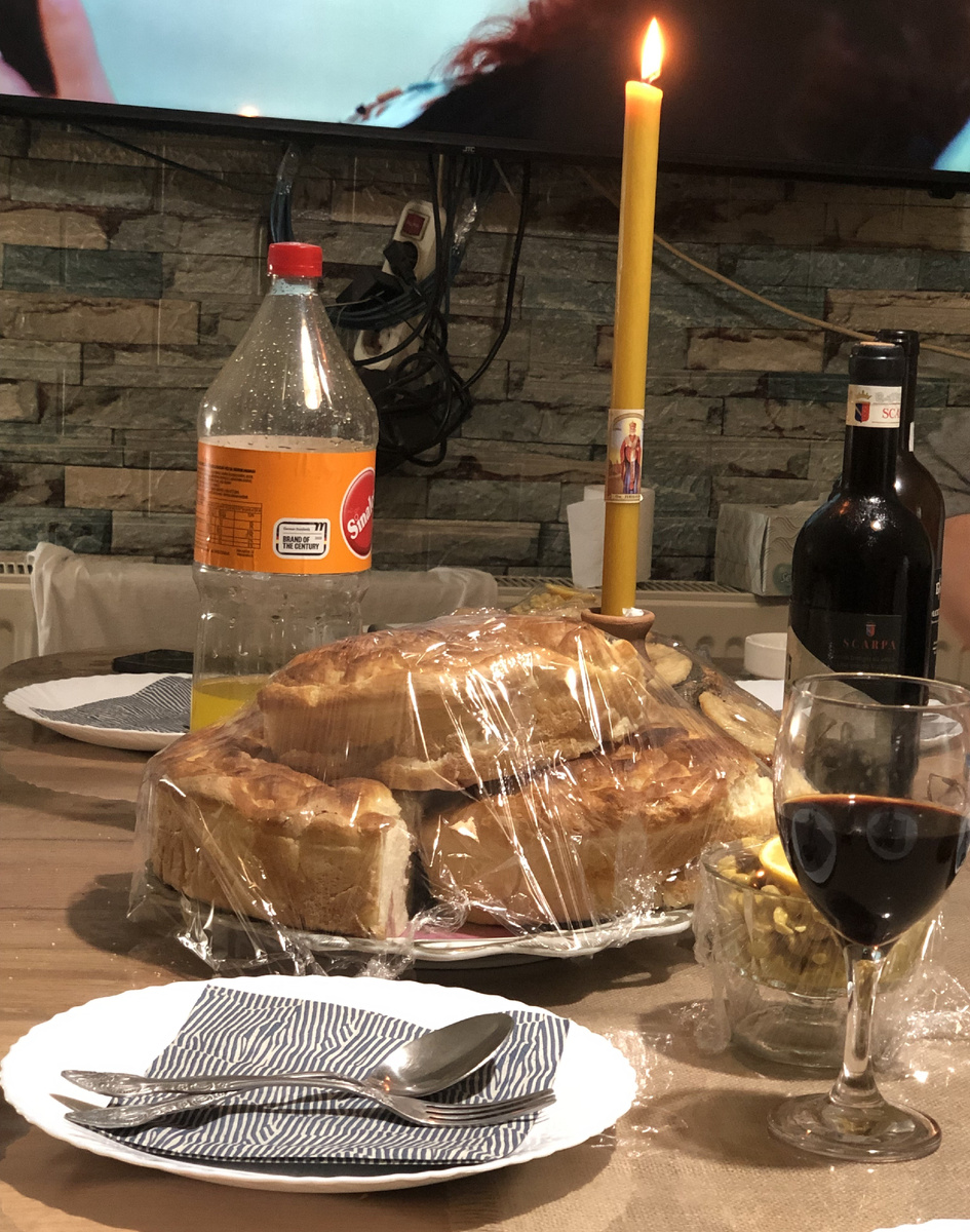 СЛАВСКАЯ СВЕЧА ГОРИТ ПОКА НЕ УЙДЕТ ПОСЛЕДНИЙ ГОСТЬ