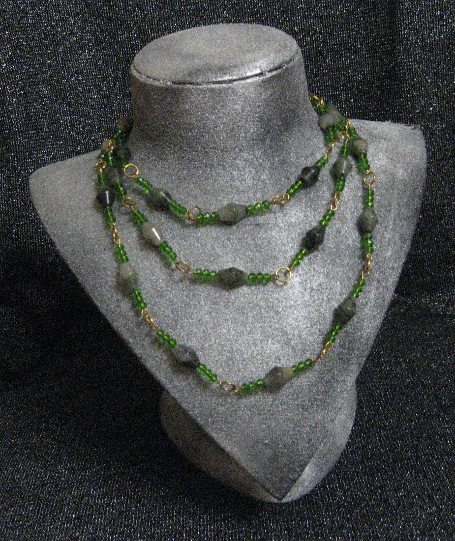 Бусы из пейзажной яшмы