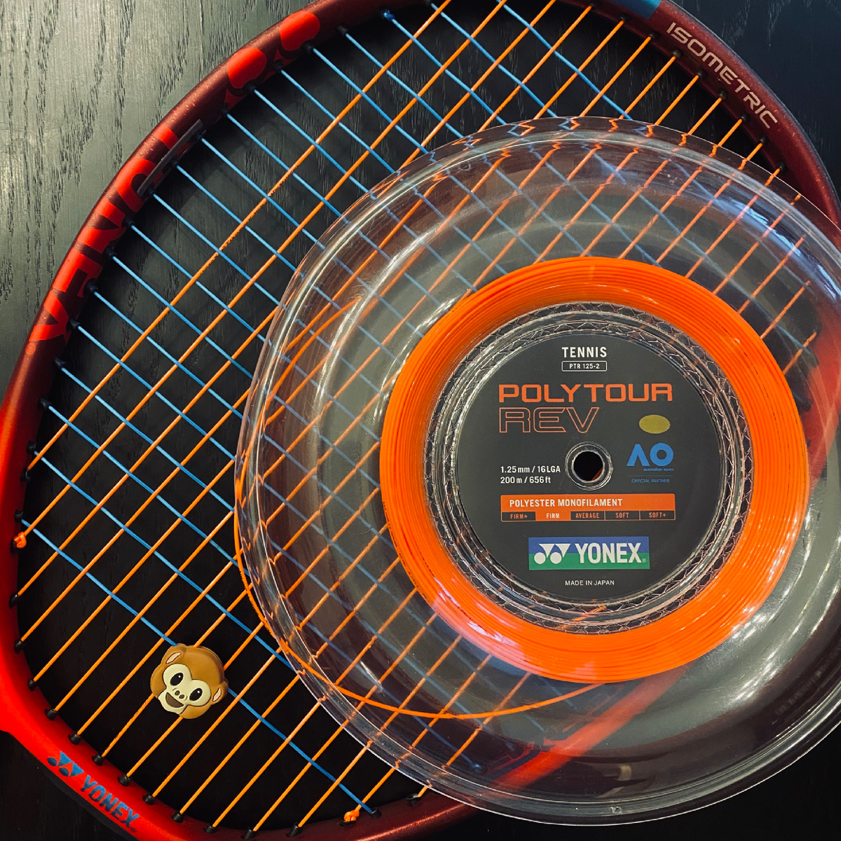 Yonex VCore 98 (6th gen) с комбинацией Yonex PolyTour Rev (продольные) и Head Lynx (поперечные)