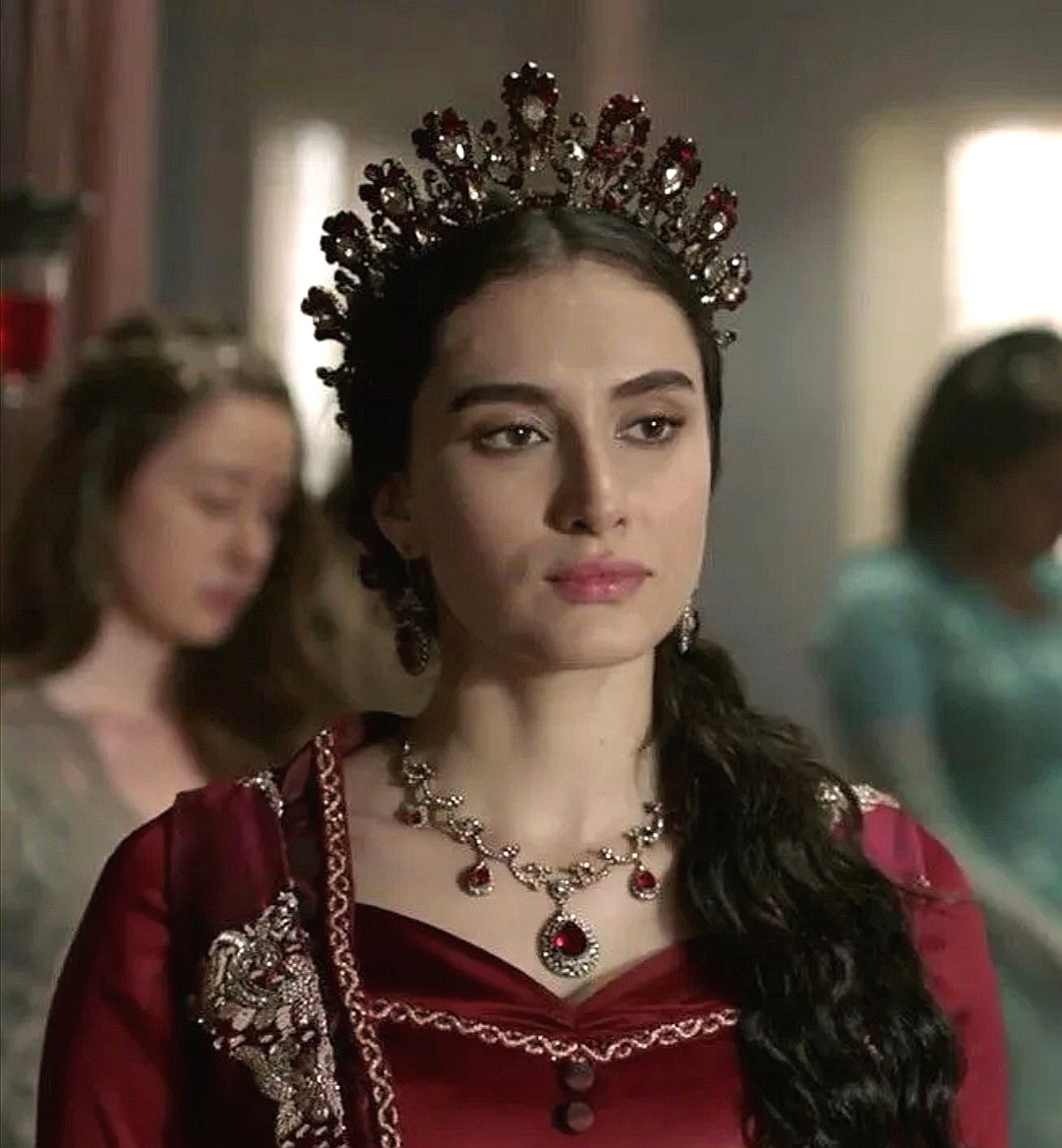 Валиде Турхан. 