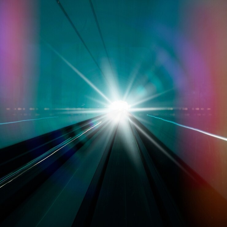 Намек на то, о чем идет речь, может быть только очень ярким... (фото с сайта FreePik)