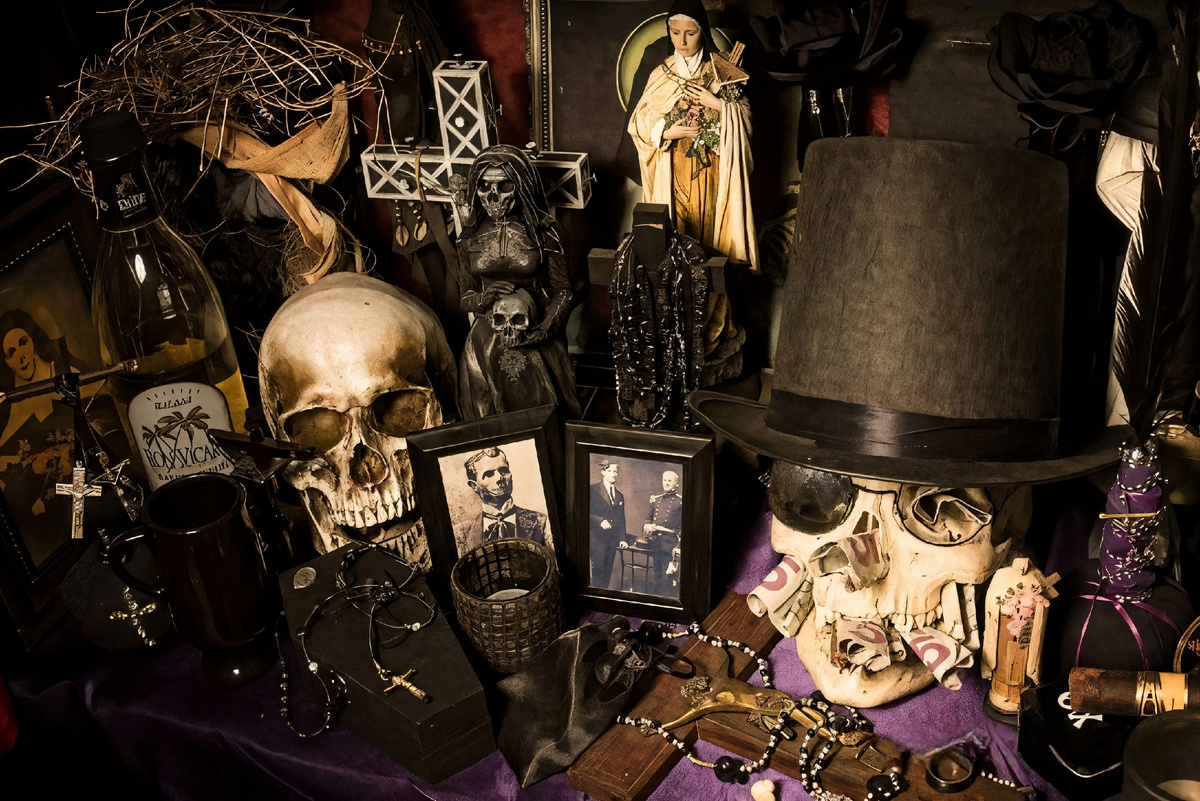 Алтарь Барона Самеди и Геде