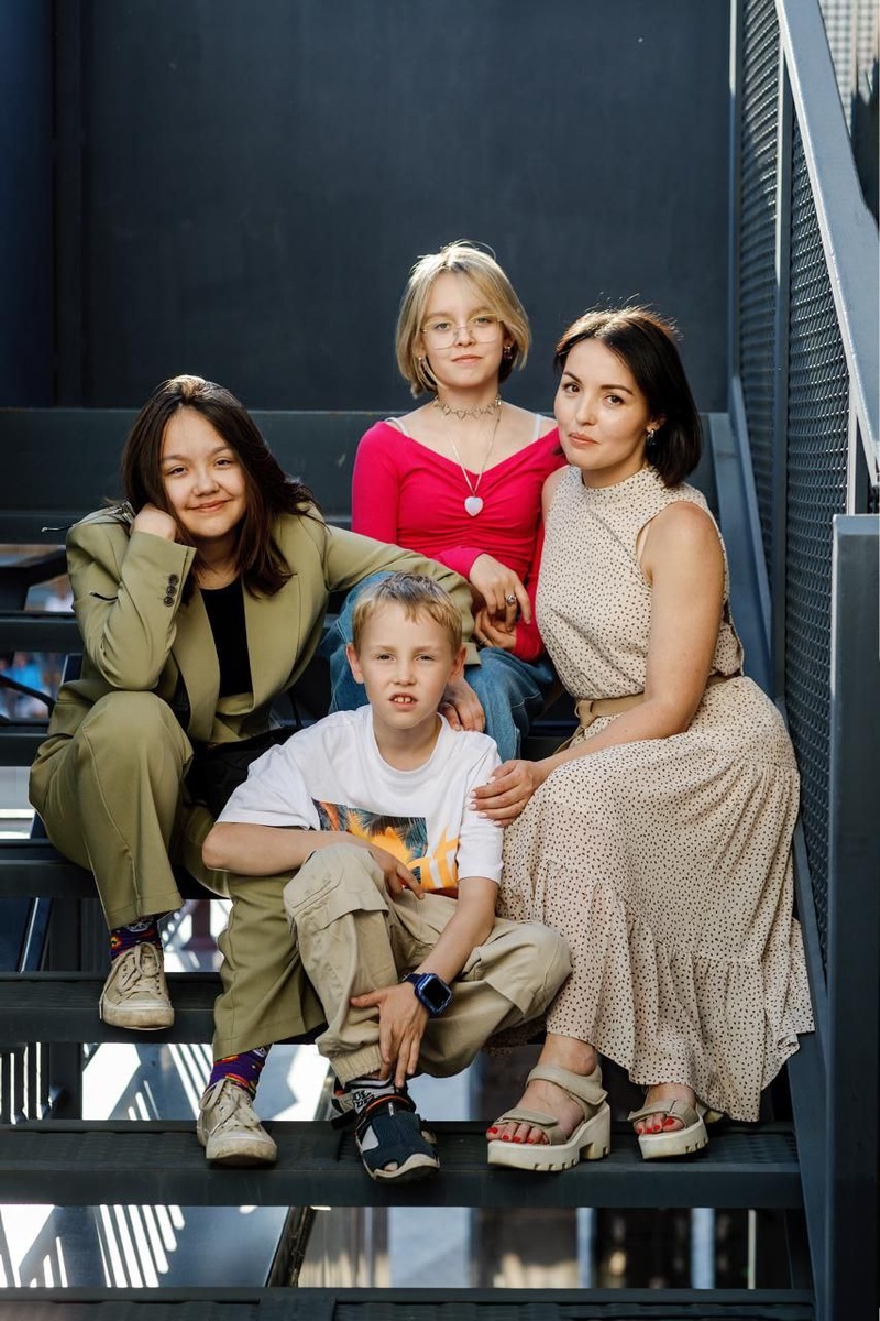 Фото: Марьям Муратова с детьми
