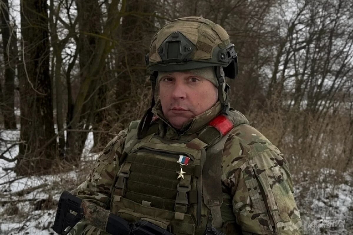    Командир батальона морской пехоты с позывным Гравер.