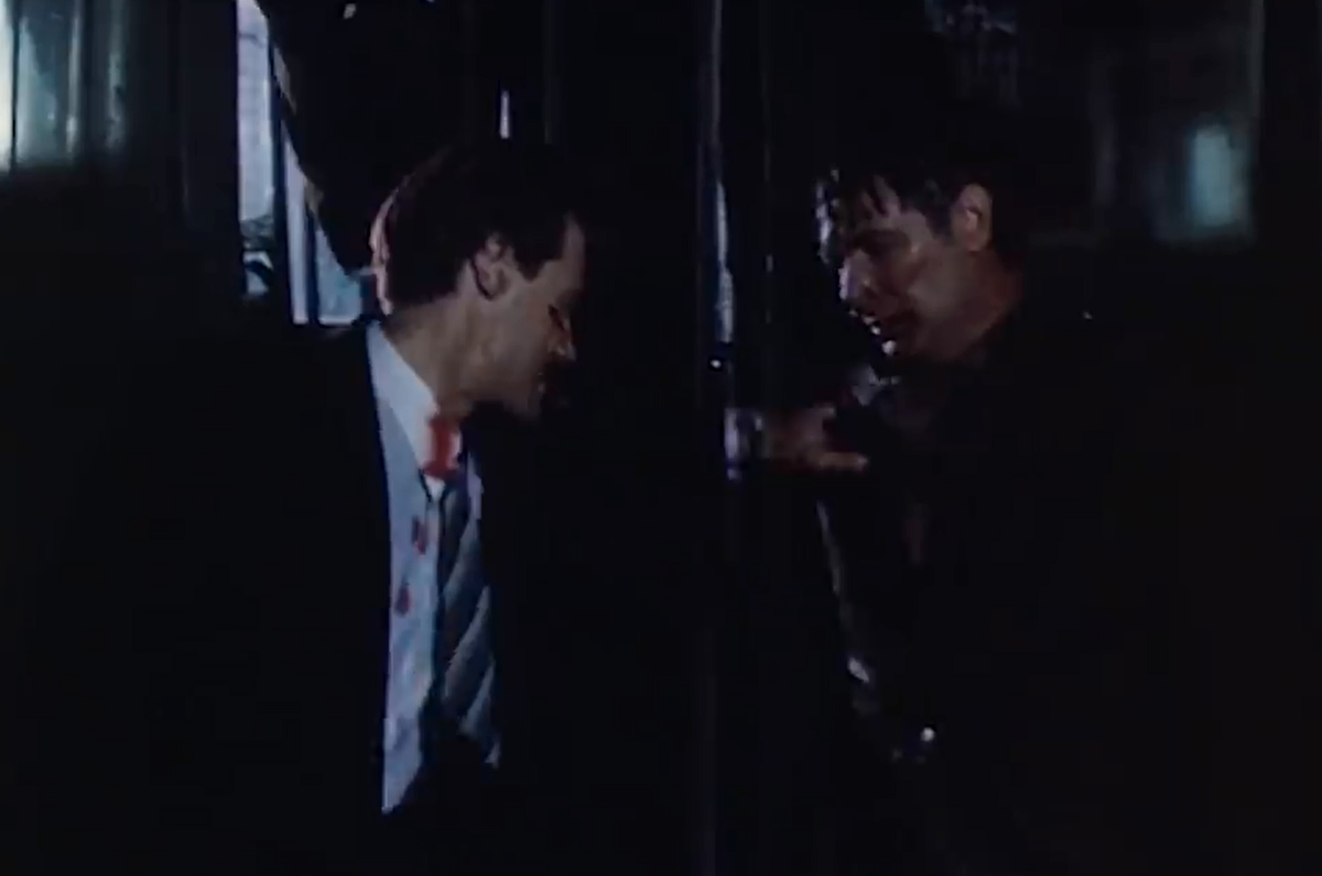 Шарапов срывает орден с груди Фокса. "Место встречи изменить нельзя", 4-я серия