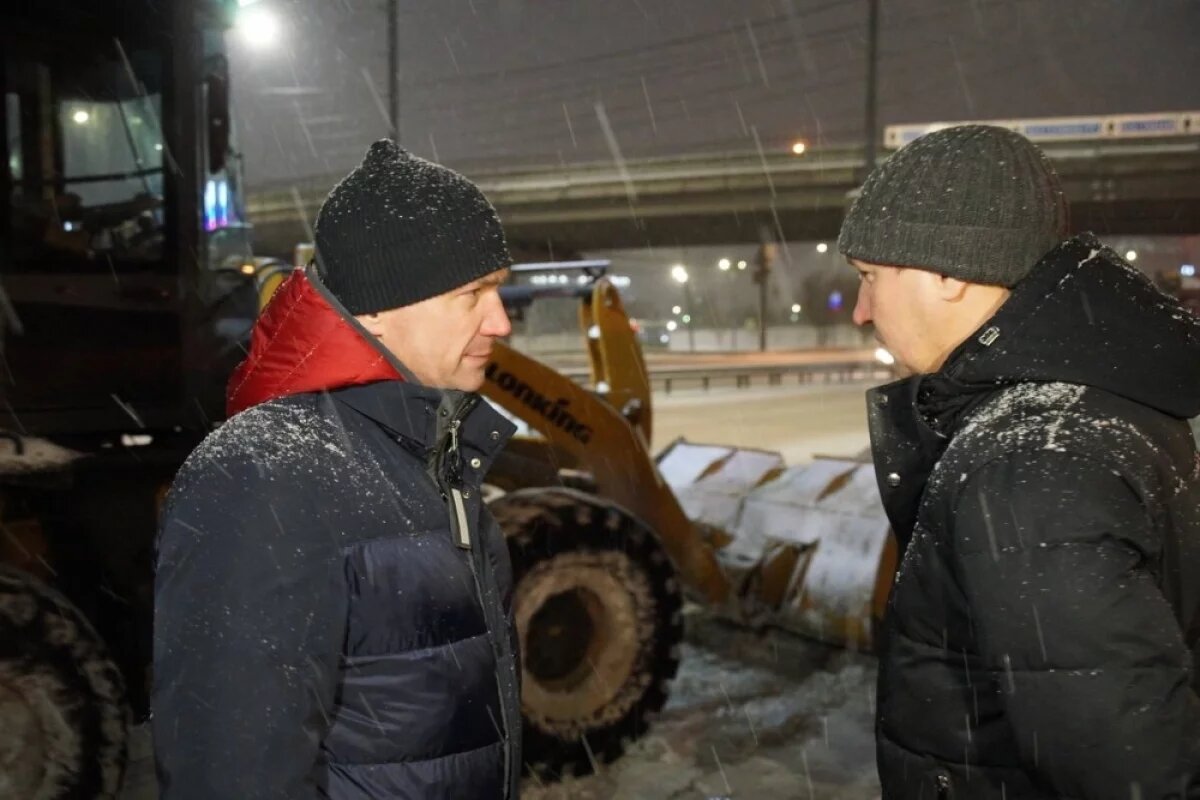    Мэр Челябинска наведался к подрядчикам с ночной проверкой в снегопад