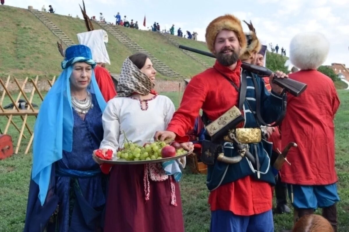    В Азов гости приезжали не только посмотреть на достопримечательности, но и за тем, чтобы увидеть реконструкцию исторических событий.