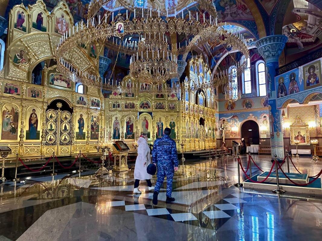    Казаки и полиция будут защищать храмы Сургута на Рождество