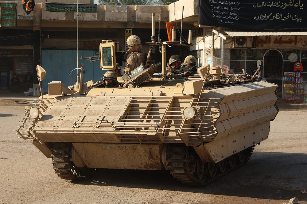 Бронетранспортёр FV432 Mark III Bulldog, одна из последних моделей на данном шасси. Фотография в свободном доступе.