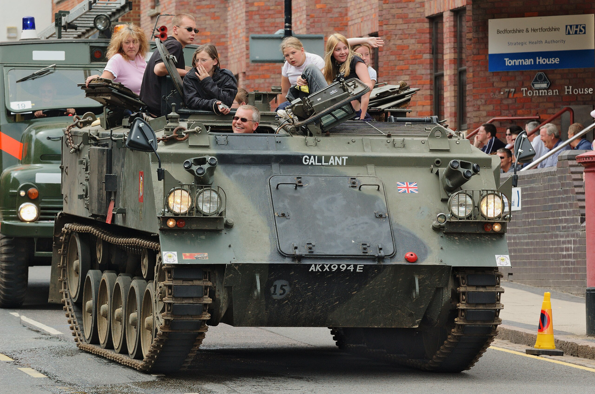 Бронетранспортёр FV432, находящийся в частной собственности. Фотография в свободном доступе.