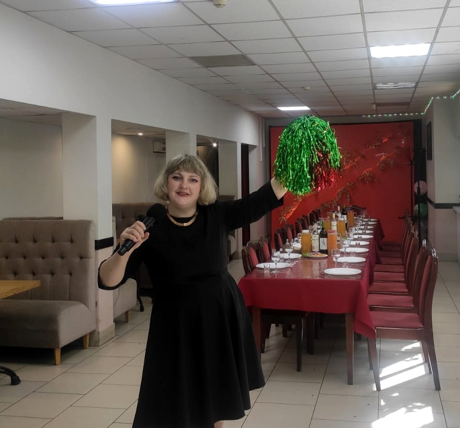 На юбилее,кафе"Гранат"