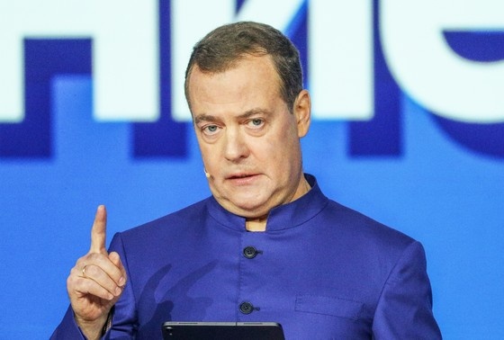    Дмитрий Медведев