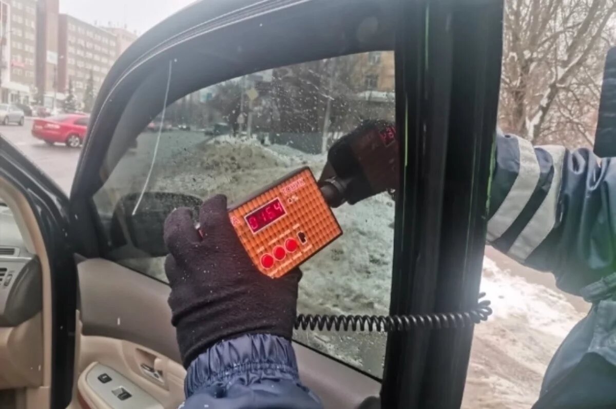    За один день в Твери оштрафовали 30 водителей за тонировку