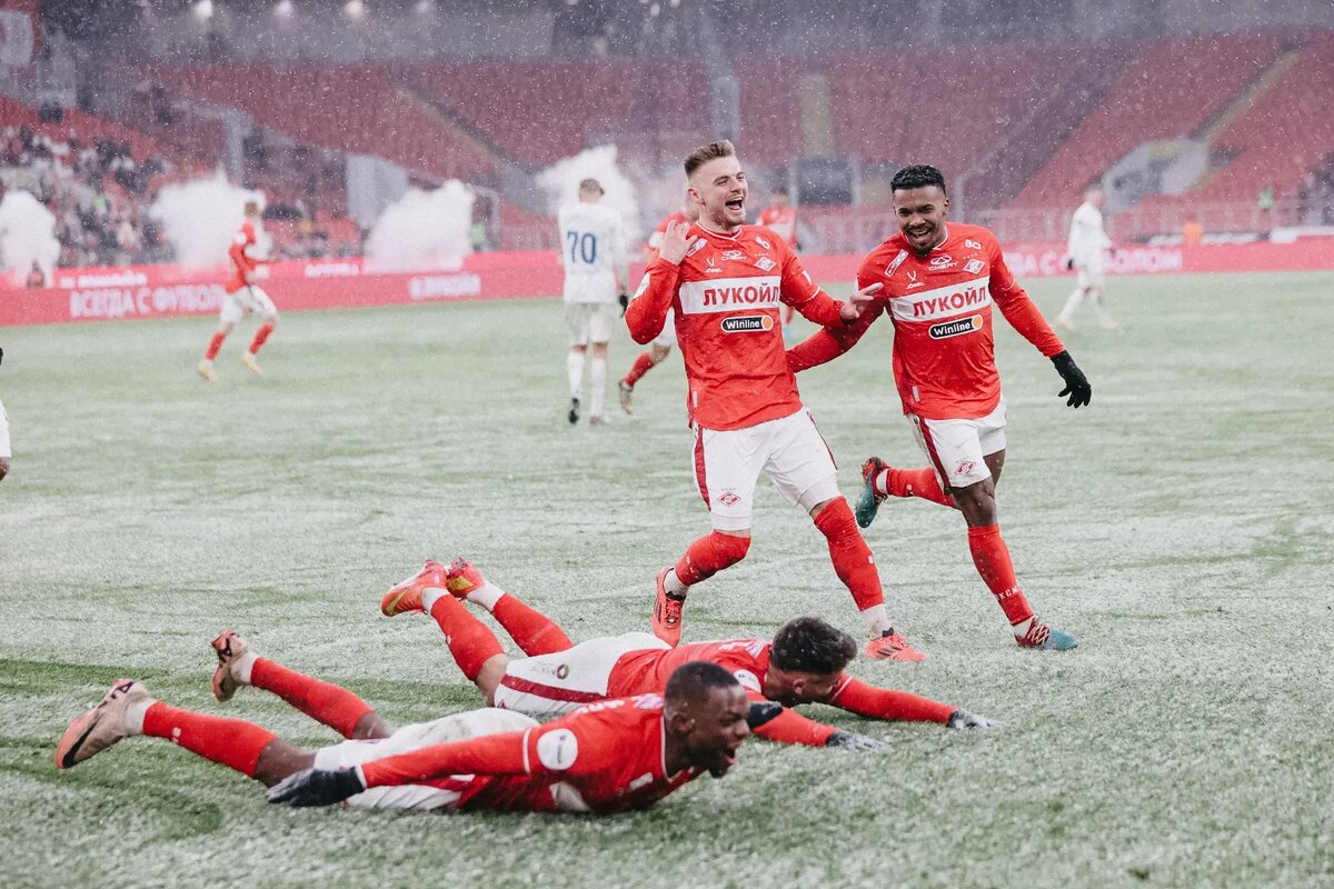 Футболисты "Спартака" празднуют победу в матче с "Пари НН" в 18-м туре РПЛ. Фото ФК Спартак 