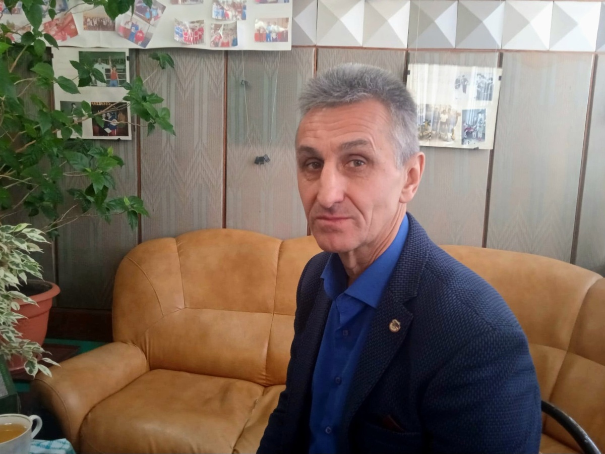 Гость канала – человек «из спорта», 24 года стоящий у руля соответствующего отдела администрации Нижнеломовского района, – Сергей Николаевич Ситников