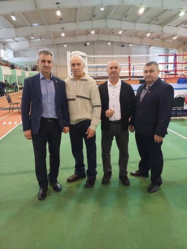 Настоящие «мушкетёры» нижнеломовкого бокса