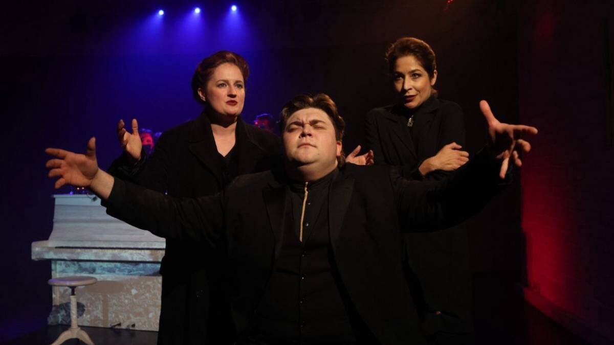    Фото: театр «Мост»