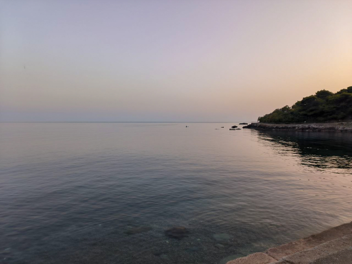 Побережье продолжают очищать от нефти.  Фото: Фото: ФедералПресс / Анна Брачева