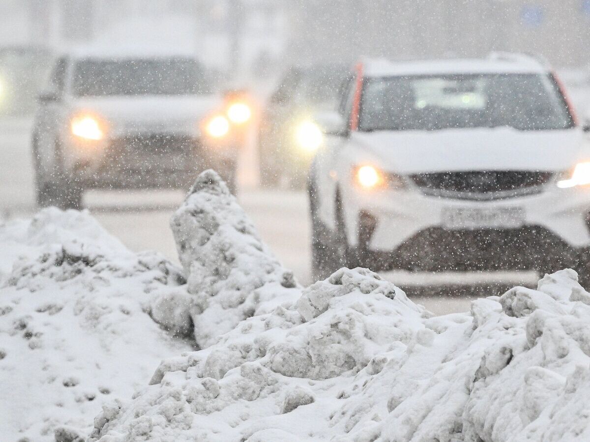    Снег в Москве© РИА Новости . Рамиль Ситдиков