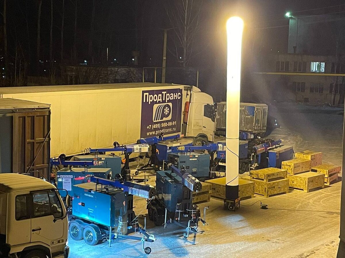 Работа осветительной башни Заря в логистическом центре