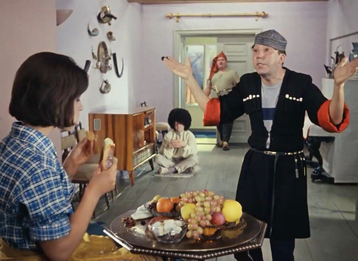 Кадр из х/ф "Кавказская пленница". Реж.: Леонид Гайдай. СССР, Мосфильм, 1967 г.