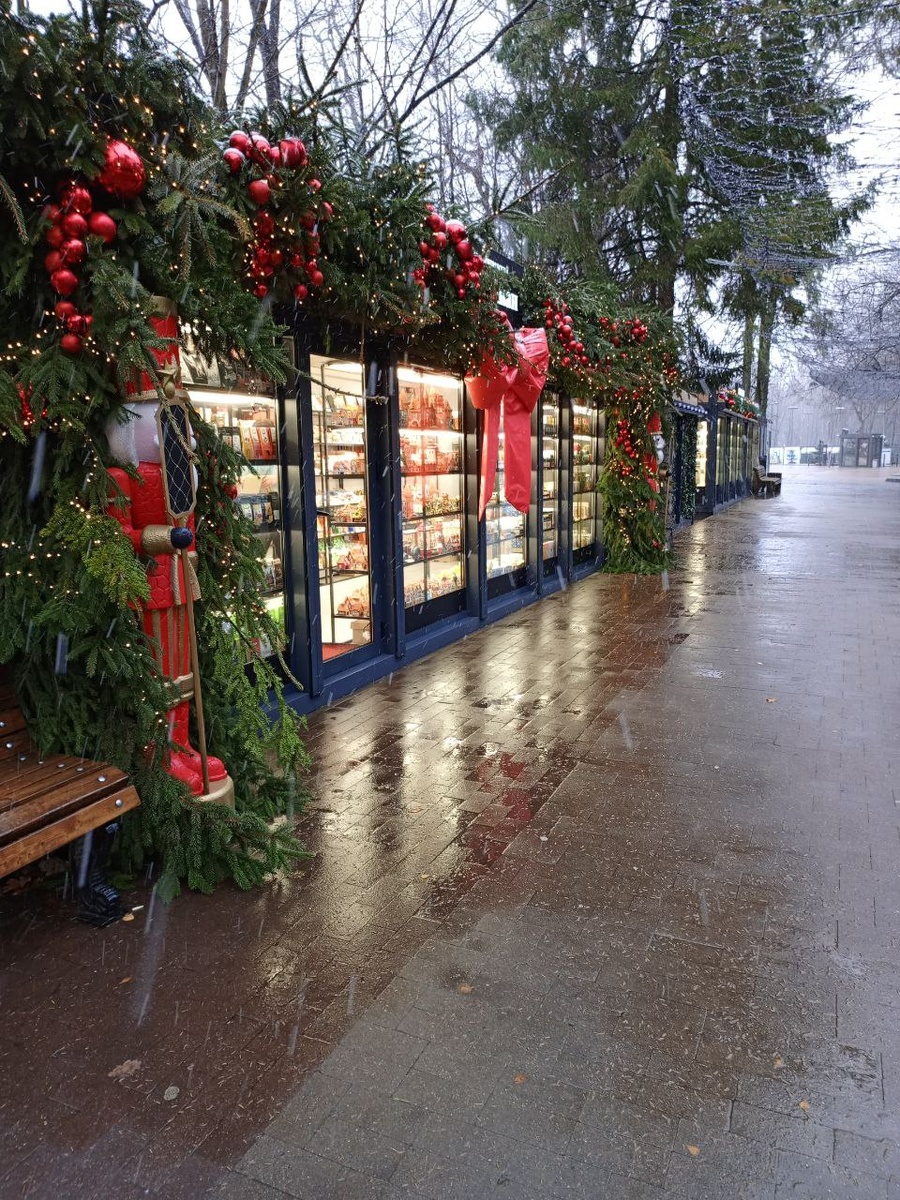 на фото декабрьский Светлогорск. Нет солнца, но и туристов тоже нет 