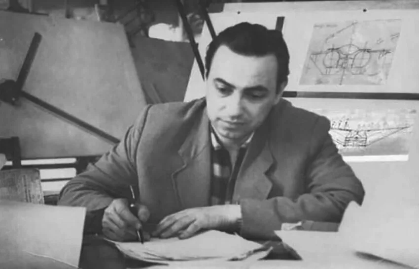 Игорь Бережной за работой