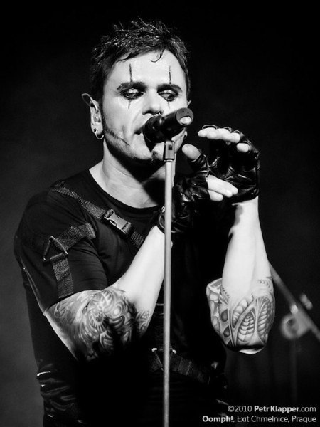 Тур в поддержку альбома "Monster". Фото найдено в интернетах. 