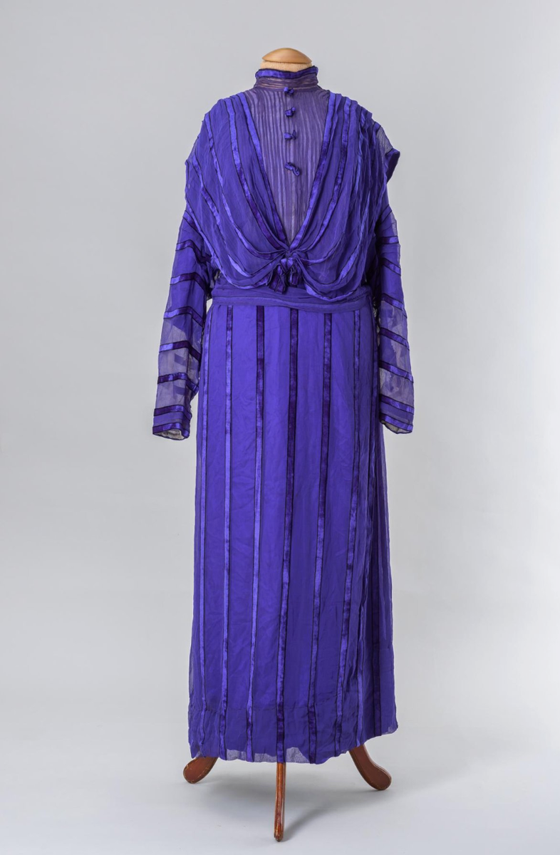 Платье фиолетовое. Шелковая ткань. 1900-1910-е гг.